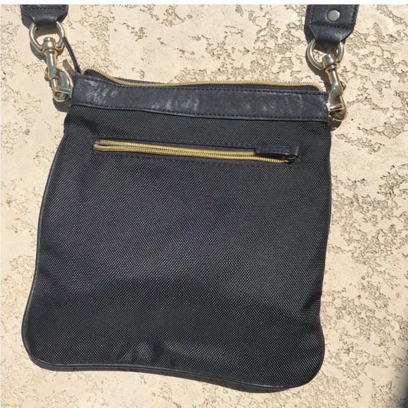 SONDRA ROBERTS Black Nylon Crossbody Purse With Gold Trim & Detachable Strap - Picture 8 of 8